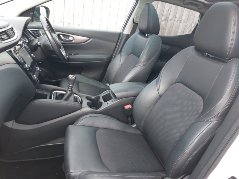 Used Nissan Qashqai 2017 for sale - 76893444: Photo 5