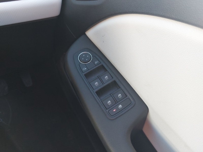 Used Renault Clio 2023 for sale - 76556178: Photo 19