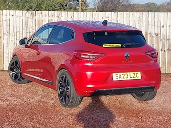 Used Renault Clio 2023 for sale - 76556178: Photo