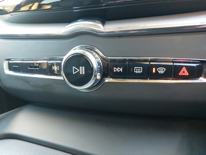 Used Volvo XC60 2019 for sale - 76639427: Photo 17