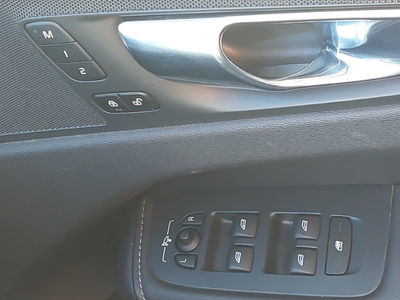 Used Volvo XC60 2019 for sale - 76639427: Photo 19