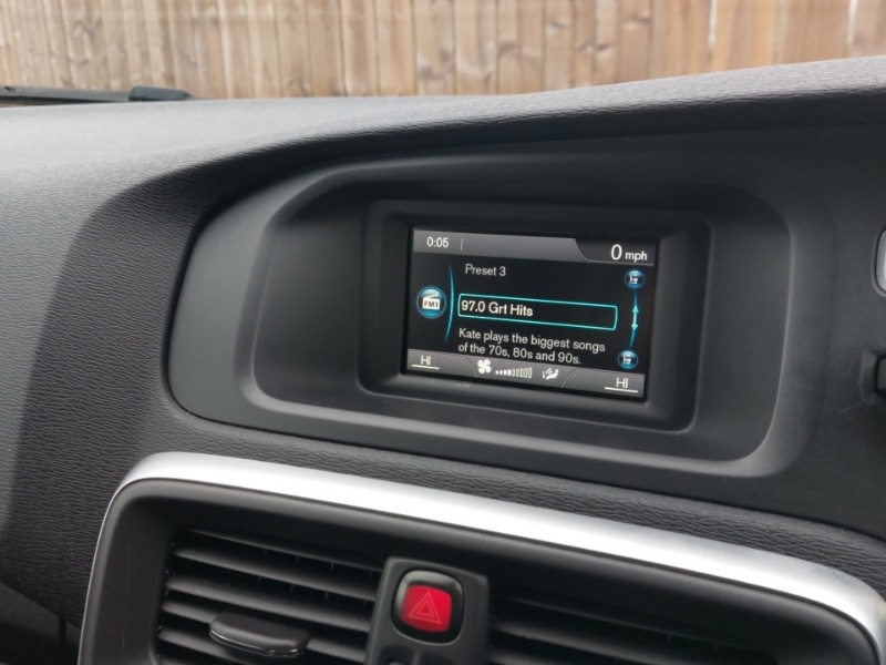 Used Volvo V40 2018 for sale - 77338513: Photo 10