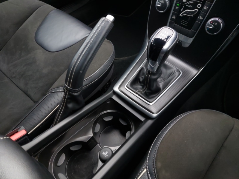 Used Volvo V40 2018 for sale - 77338513: Photo 15