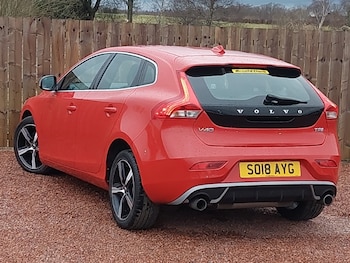 Used Volvo V40 2018 for sale - 77338513: Photo