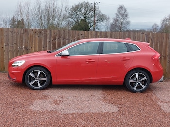 Used Volvo V40 2018 for sale - 77338513: Photo