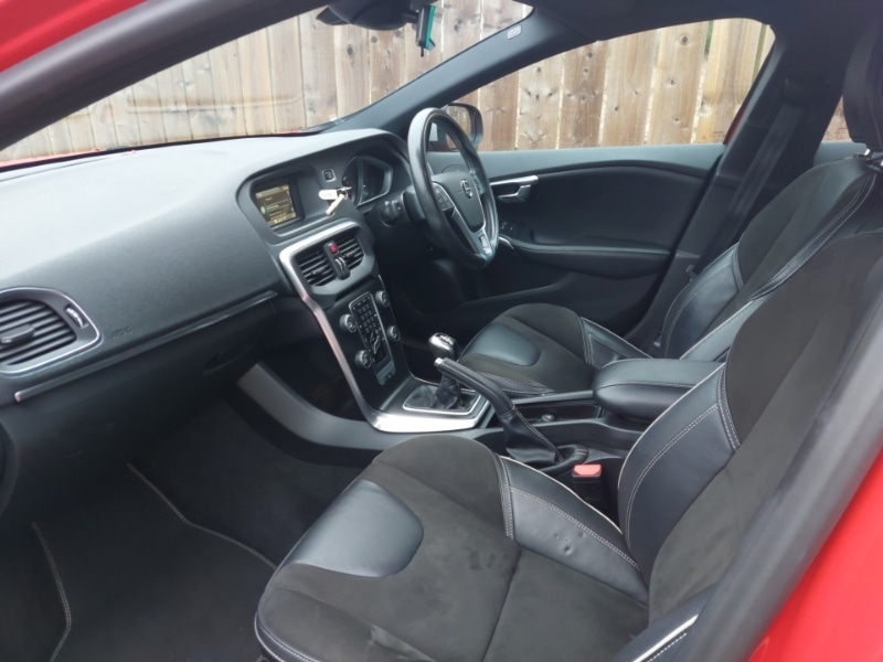 Used Volvo V40 2018 for sale - 77338513: Photo 5