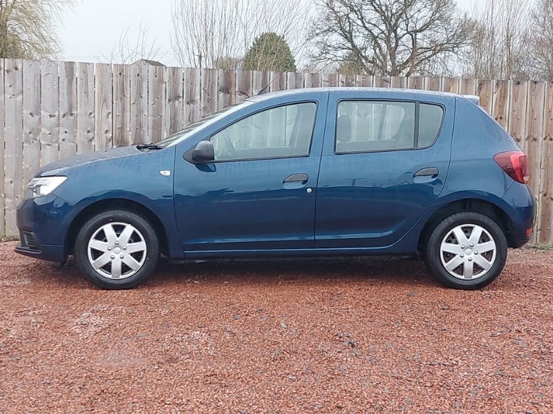 Used Dacia Sandero 2017 for sale - 77921818: Photo 4