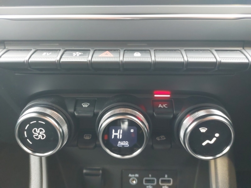 Used Renault Captur 2022 for sale - 76275782: Photo 15