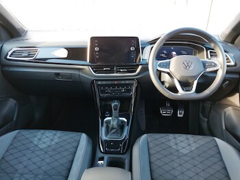 Used Volkswagen T-Roc 2024 for sale - 77371396: Photo