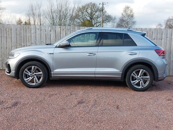 Used Volkswagen T-Roc 2024 for sale - 77371396: Photo