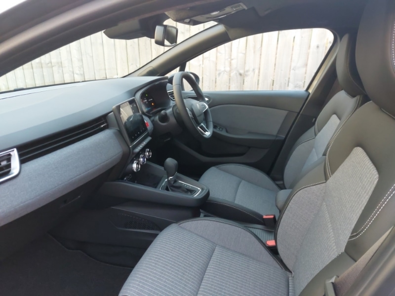 Used Renault Clio 2025 for sale - 77428635: Photo 5