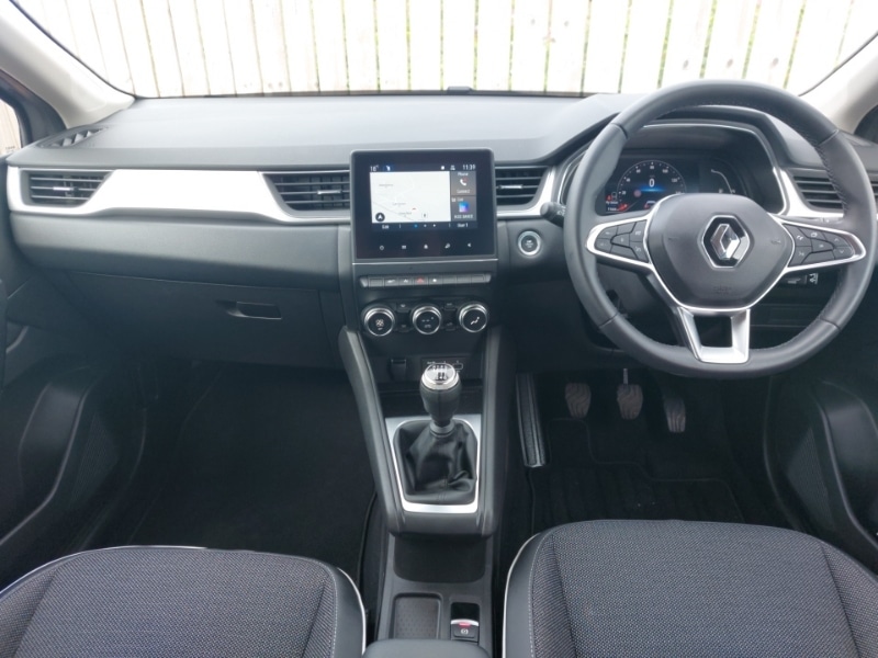 Used Renault Captur 2022 for sale - 76533285: Photo 2