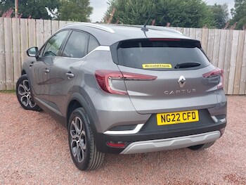 Used Renault Captur 2022 for sale - 76533285: Photo