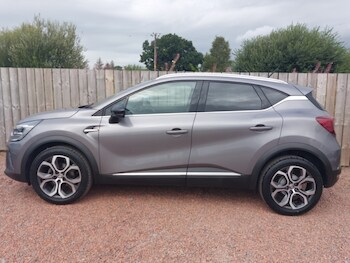Used Renault Captur 2022 for sale - 76533285: Photo