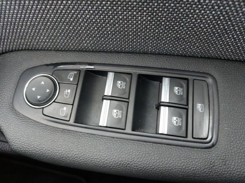 Used Renault Captur 2024 for sale - 77999411: Photo 19