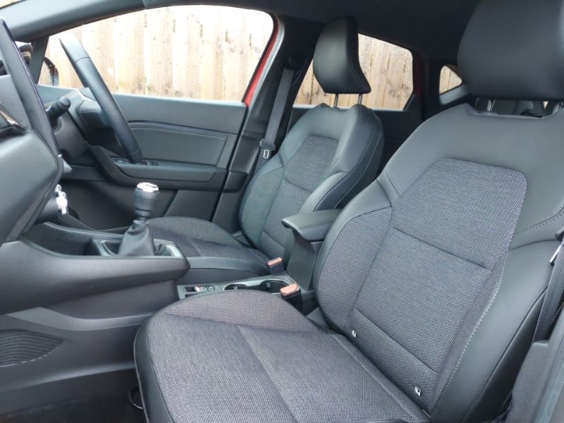 Used Renault Captur 2023 for sale - 78006150: Photo 5