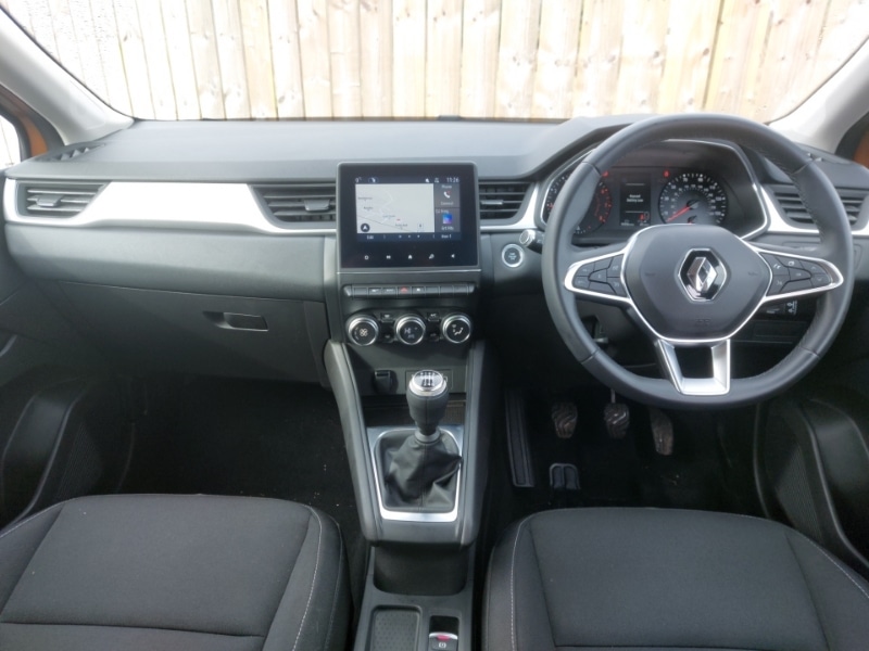 Used Renault Captur 2021 for sale - 77816627: Photo 2