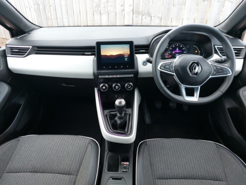 Used Renault Clio 2023 for sale - 77992812: Photo 2