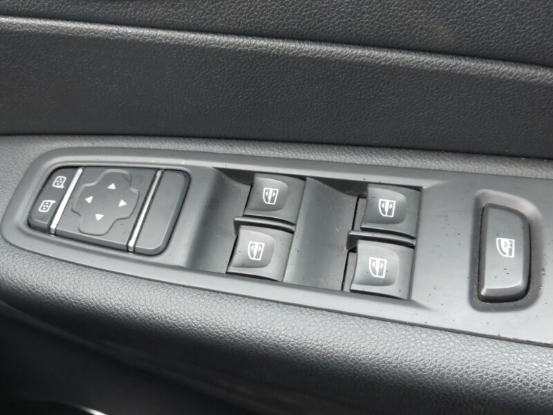 Used Renault Captur 2018 for sale - 78065931: Photo 16