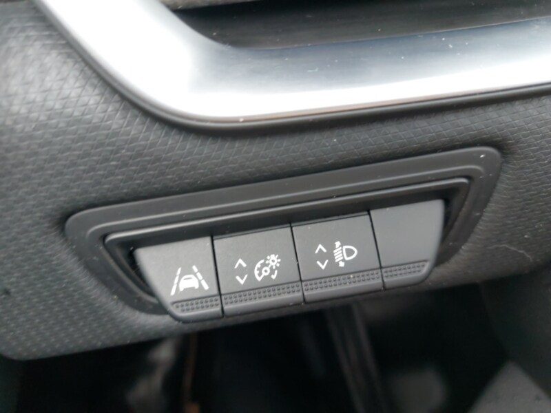 Used Renault Clio 2021 for sale - 75971936: Photo 18
