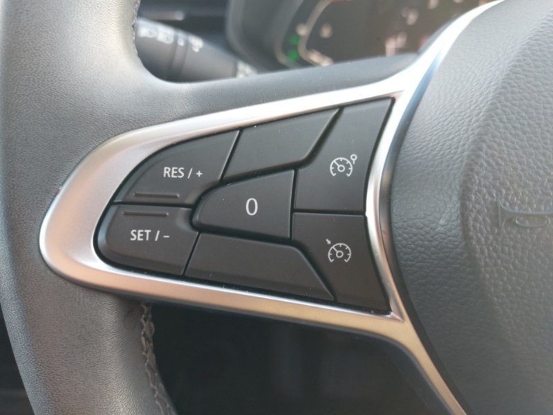 Used Renault Clio 2023 for sale - 76365616: Photo 15