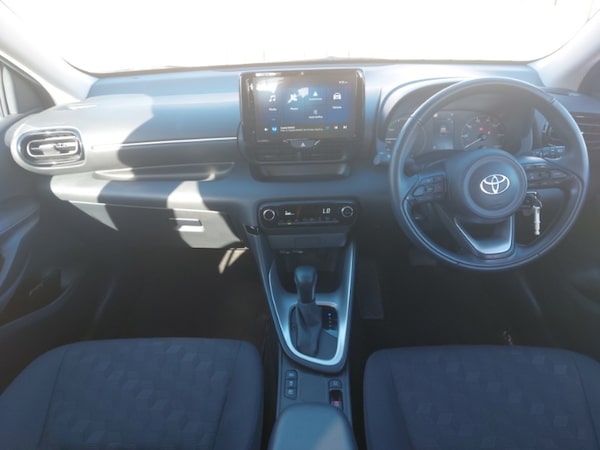 Used Toyota Yaris 2024 for sale - 76135014: Photo 2