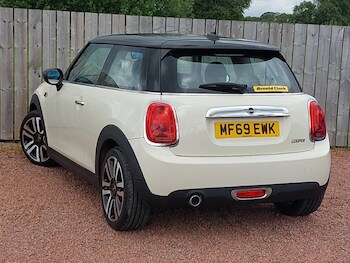 Used MINI Hatch 2019 for sale - 78848928: Photo
