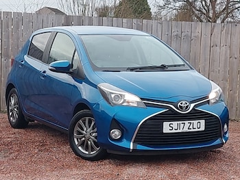 Used Toyota Yaris 2017 for sale - 77644650: Photo