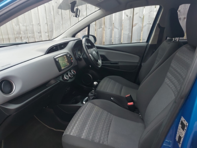 Used Toyota Yaris 2017 for sale - 77644650: Photo 5