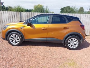 Used Renault Captur 2022 for sale - 75629245: Photo