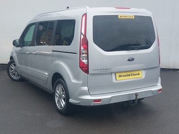 Used Ford Grand Tourneo Connect 2021 for sale - 78441817: Photo