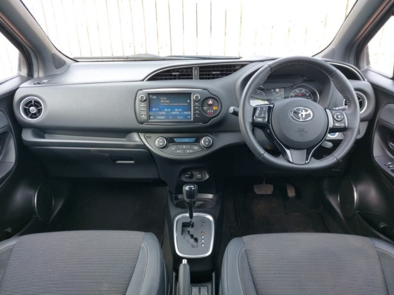 Used Toyota Yaris 2018 for sale - 78203431: Photo 2