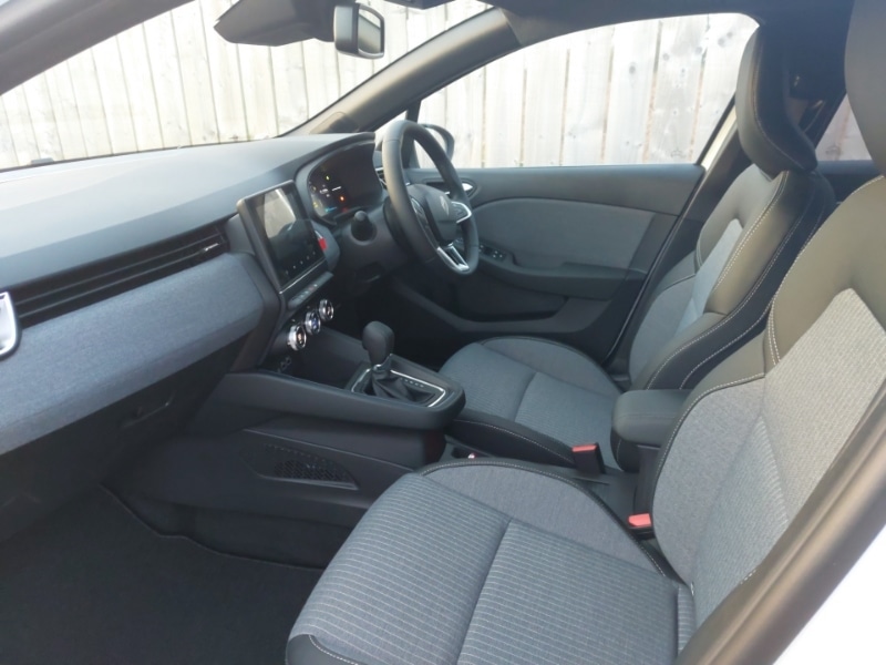 Used Renault Clio 2025 for sale - 77428634: Photo 5