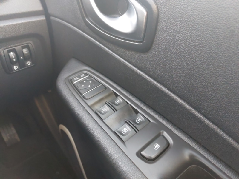 Used Renault Captur 2018 for sale - 77070078: Photo 19