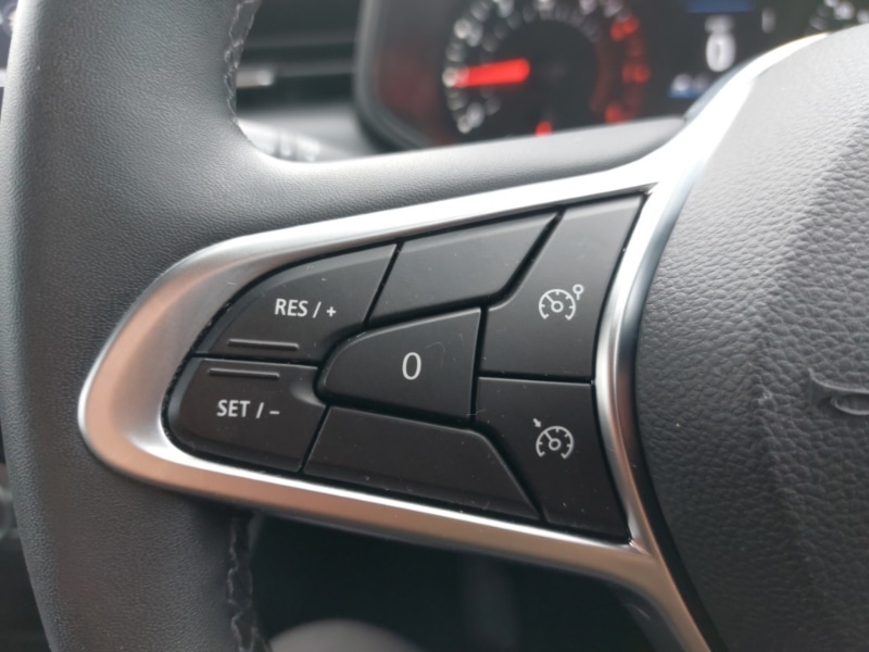 Used Renault Clio 2021 for sale - 76628861: Photo 16