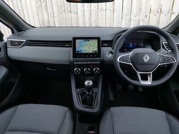 Used Renault Clio 2025 for sale - 78278106: Photo