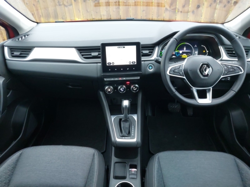 Used Renault Captur 2022 for sale - 76335828: Photo 2