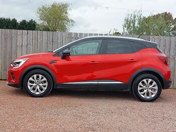 Used Renault Captur 2021 for sale - 78480475: Photo