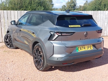 Used Renault Scenic E-Tech 2024 for sale - 76970502: Photo