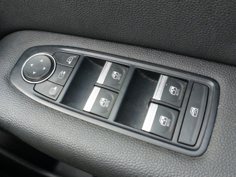 Used Renault Captur 2020 for sale - 76925236: Photo 18