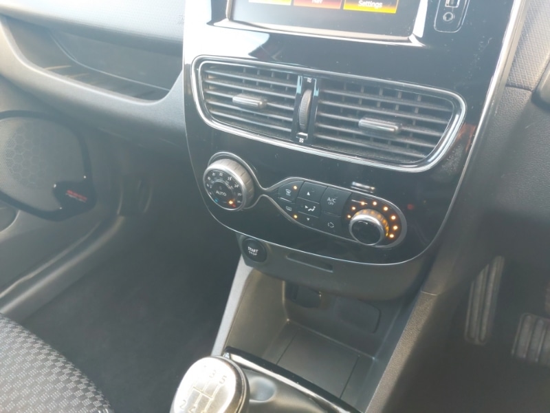 Used Renault Clio 2019 for sale - 76639430: Photo 14