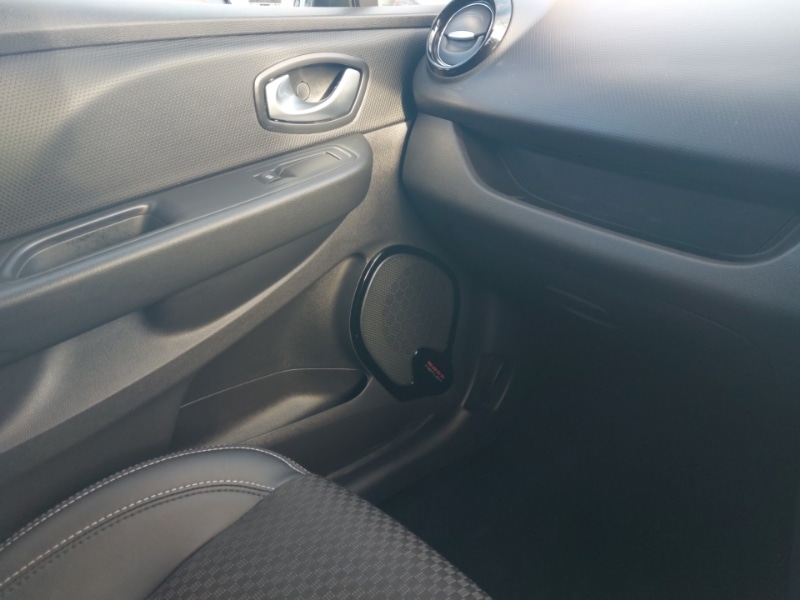 Used Renault Clio 2019 for sale - 76639430: Photo 18