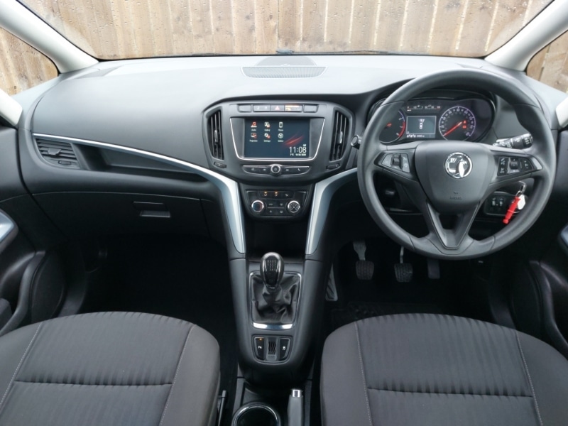 Used Vauxhall Zafira 2017 for sale - 77503474: Photo 2