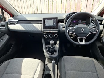 Used Renault Clio 2025 for sale - 79501675: Photo