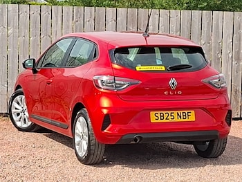 Used Renault Clio 2025 for sale - 79501675: Photo