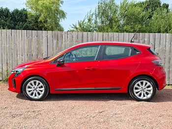 Used Renault Clio 2025 for sale - 79501675: Photo