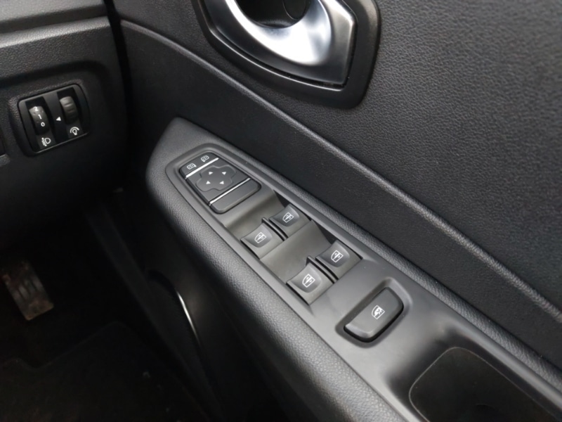 Used Renault Captur 2018 for sale - 77304359: Photo 19