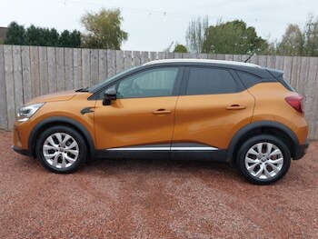 Used Renault Captur 2020 for sale - 76418973: Photo