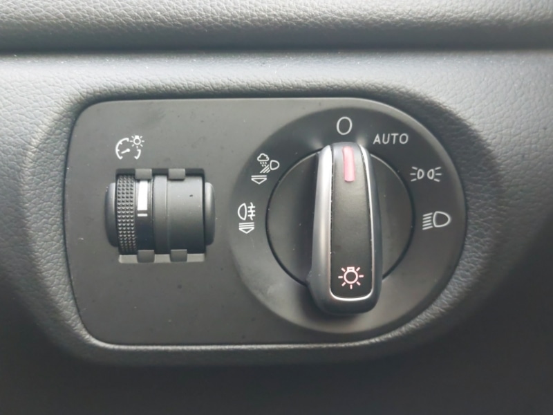 Used Audi Q3 2018 for sale - 76893445: Photo 18