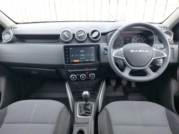 Used Dacia Duster 2023 for sale - 78498840: Photo